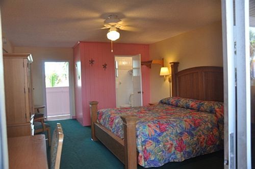 By The Beach Motel - Cocoa Beach Bagian luar foto