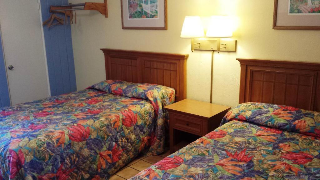By The Beach Motel - Cocoa Beach Bagian luar foto
